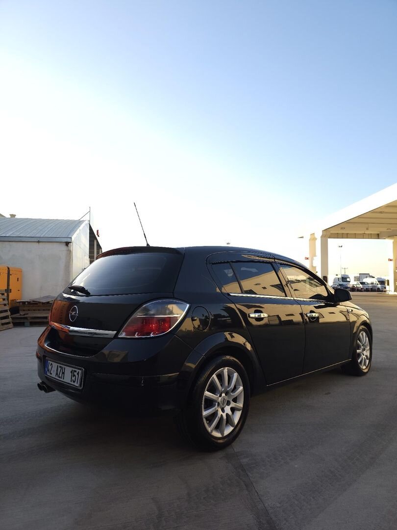 Sahibinden Opel Astra 1.6 Essentia 2011 Model 257.000 km Siyah 2