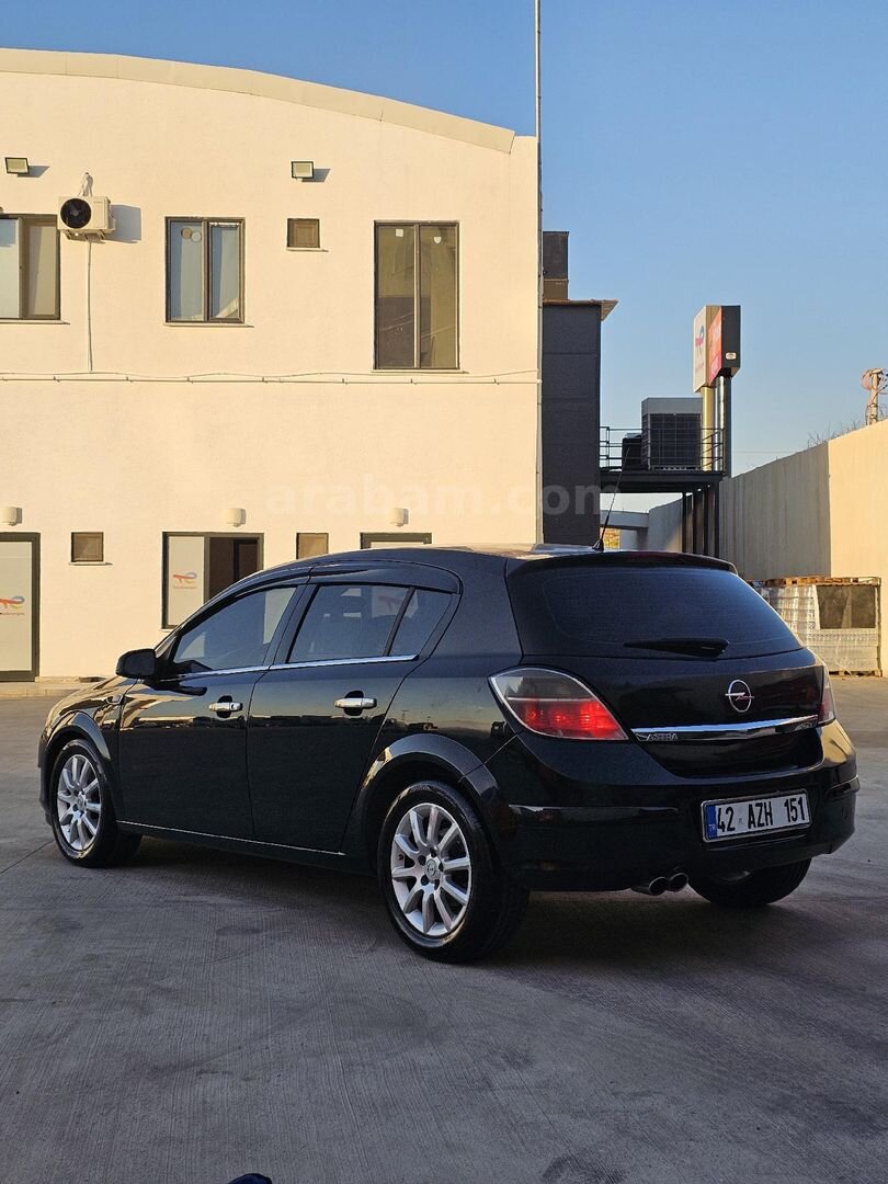 Sahibinden Opel Astra 1.6 Essentia 2011 Model 257.000 km Siyah 3