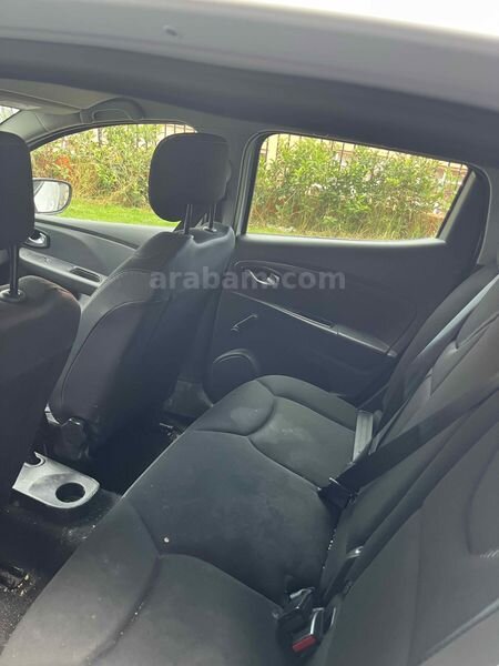Sahibinden Renault Clio 1.5 dCi Joy 2019 Model İstanbul 153.000 km Beyaz 7