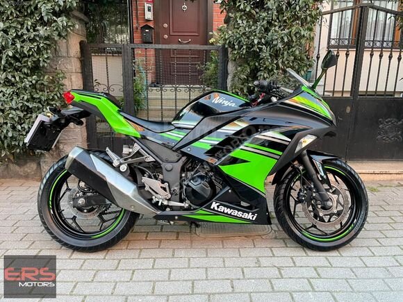 Galeriden Kawasaki Ninja 300 2016 Model İstanbul 11.000 km Yeşil