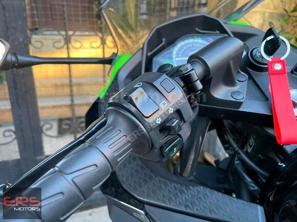 Galeriden Kawasaki Ninja 300 2016 Model İstanbul 11.000 km Yeşil
