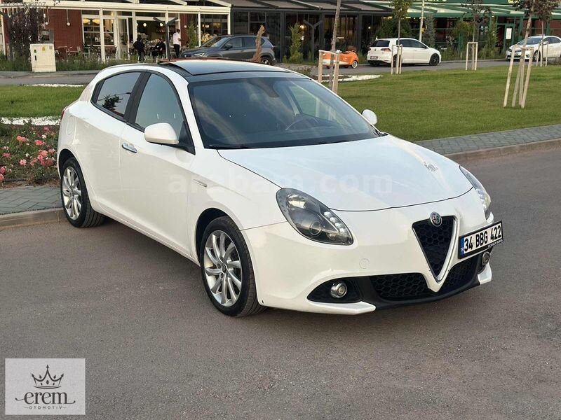 2017 GIULIETTA 1.6 DİZEL OTOMATİK-CAM TAVAN-XENON