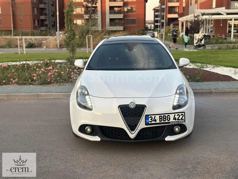 2017 GIULIETTA 1.6 DİZEL OTOMATİK-CAM TAVAN-XENON 2