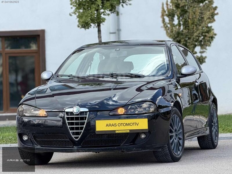 ARAS OTOMOTİV | DÜŞÜK KM - DİSTİNCTİVE PAKET - KLİMA - AİRBAG 4