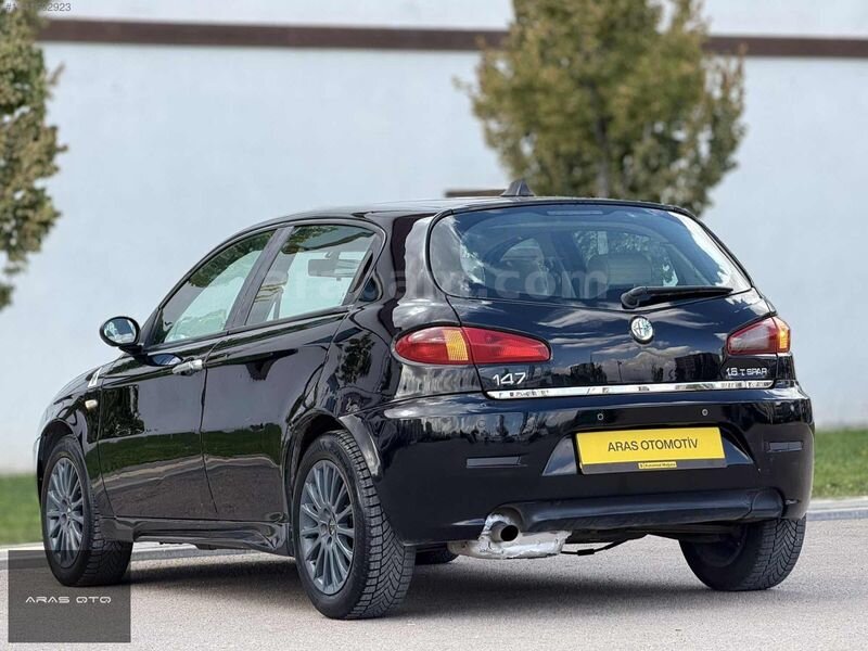 ARAS OTOMOTİV | DÜŞÜK KM - DİSTİNCTİVE PAKET - KLİMA - AİRBAG 6