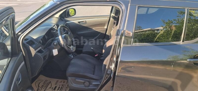 Sahibinden düşük kilometre yeni muayeneli Suzuki Swift 5