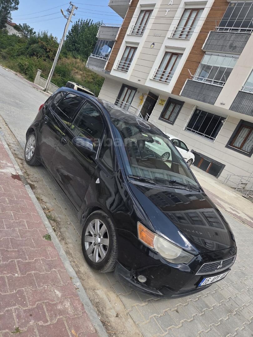 Sahibinden Mitsubishi Colt 1.3 Invite 2011 Model Samsun 267.000 KM Siyah 4