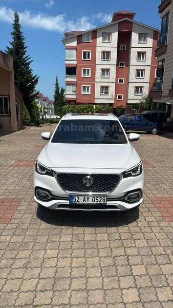 Sahibinden MG HS 1.5 T-GDI Luxury 2023 Model 24.000 KM Beyaz 1