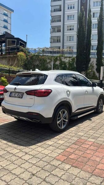 Sahibinden MG HS 1.5 T-GDI Luxury 2023 Model 24.000 KM Beyaz 5