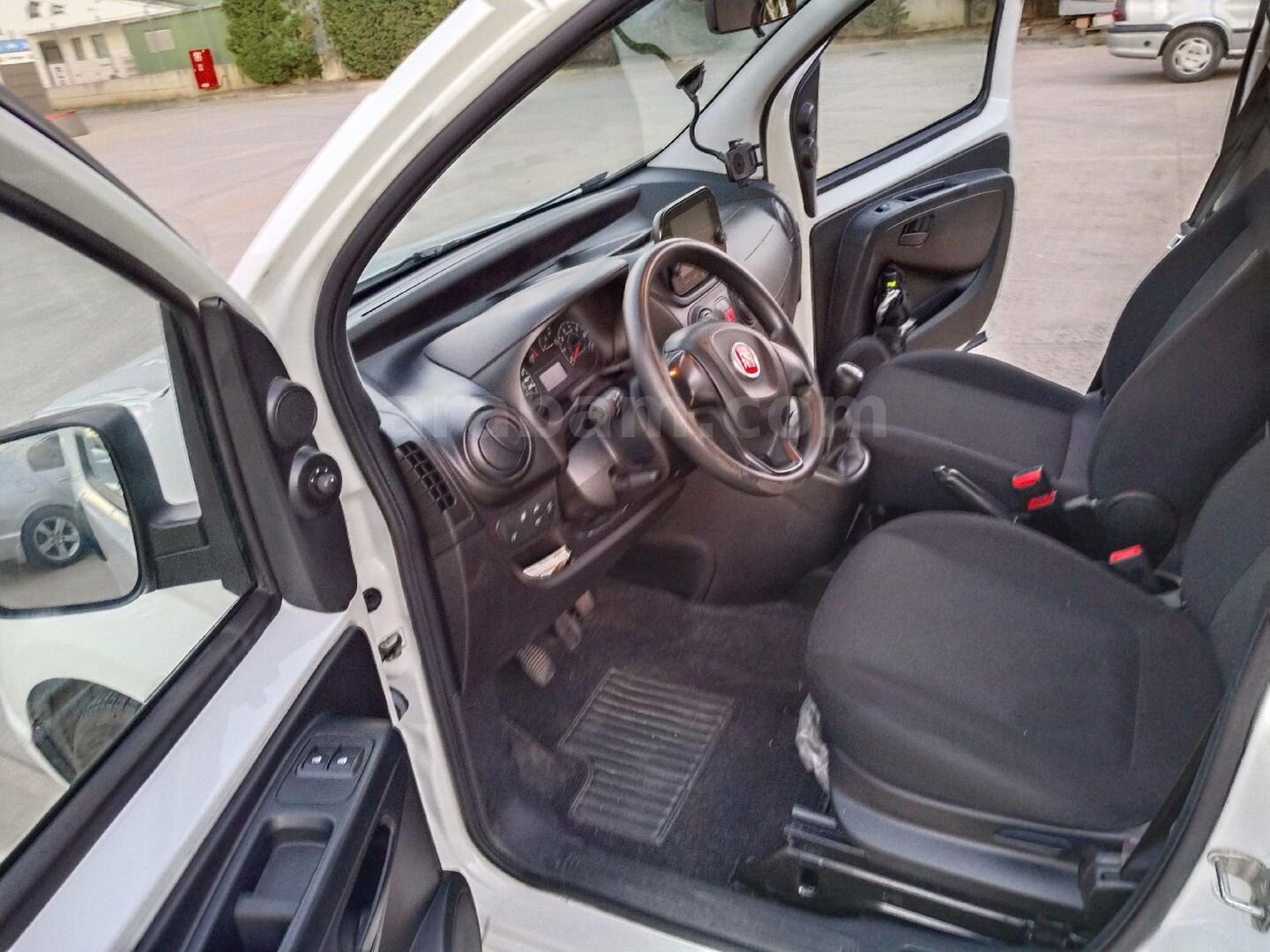 Sahibinden 2023 Model Fiorino 95 lik 100.000 KM Beyaz 4