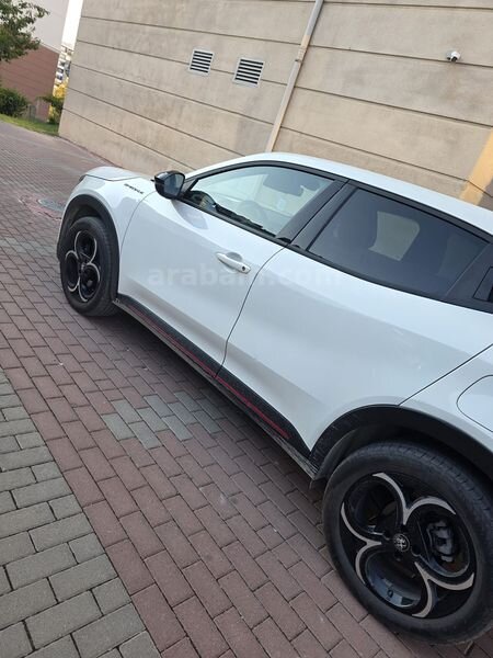 Sahibinden Alfa Romeo Junior Ibrida 1.2 speciale 2024 Model