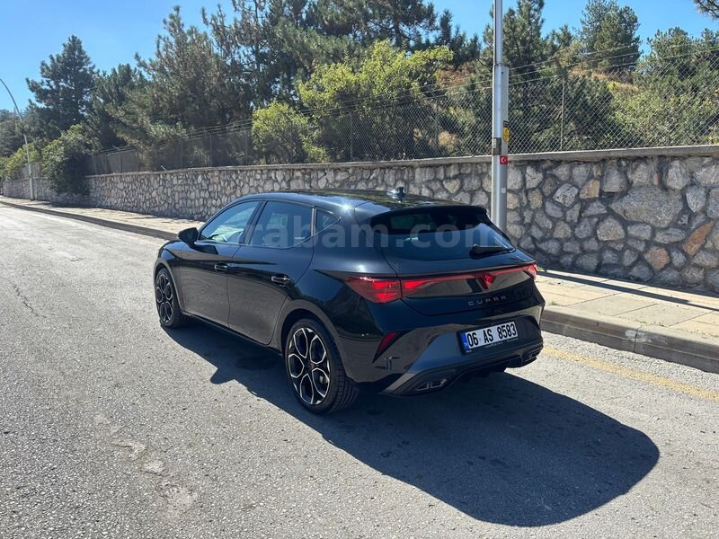 CUPRA LEON 1.5eTSI 150HP 2024 MAKYAJLI KASA HATASIZ BOYASIZ HASAR KAYITSIZ. 3