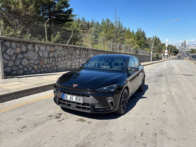 CUPRA LEON 1.5eTSI 150HP 2024 MAKYAJLI KASA HATASIZ BOYASIZ HASAR KAYITSIZ.