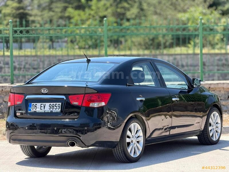 2010 MODEL İLK SAHİBİNDEN OTOMATİK HATASIZ DEĞİŞENSİZ 6