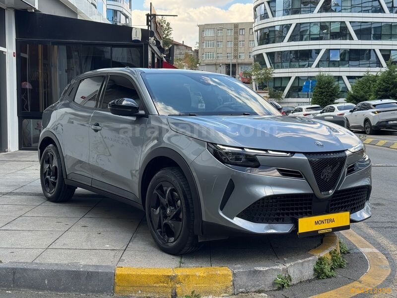 MONTERA 2025 ALFA ROMEO JUNIOR IBRIDA 1.2HYBRID HATASIZ 55.500KM