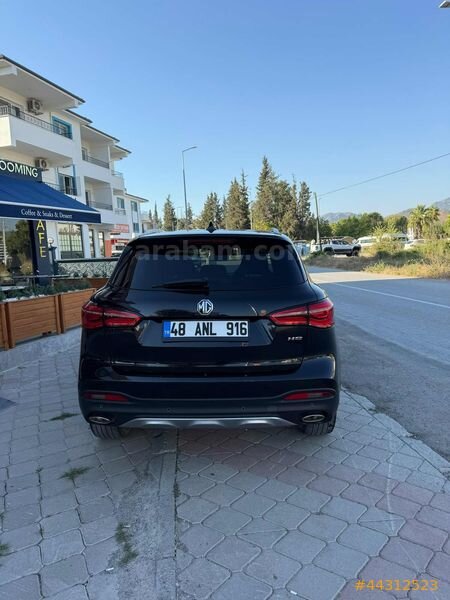 ÇAMLICA HATASIZ AYARINDA 2023 MG HS 1.5T GDI LUXURY 50BİN KM 4