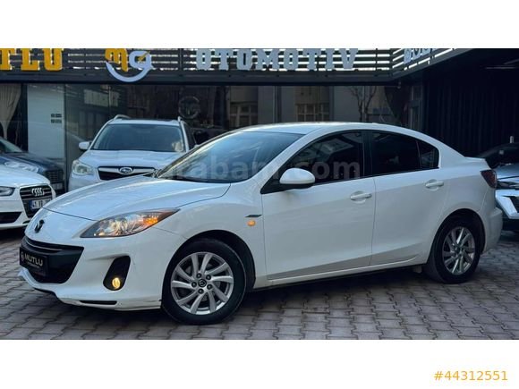 Galeriden Mazda 3 1.6 Touring 2013 Model Kocaeli 192.000 KM Beyaz