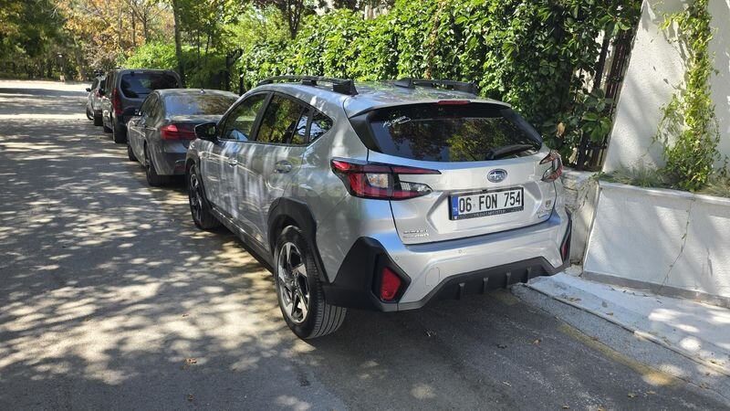 Sahibinden Subaru Crosstrek 2.0i E-Boxer Xclusive 2026 Model 28.000 KM Gri (Gümüş) 4