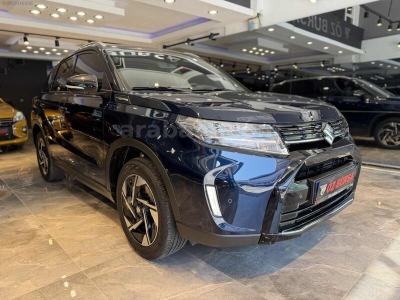 2024 MODEL 10.000 KM.DE 4X4 ÇİFT RENK HİBRİT VİTARA ( K.K.12 T.) 5