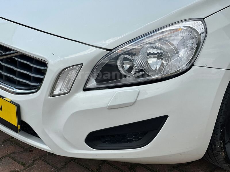 VOLVO S60 DİZEL OTOMATİK PREMİUM AİLE ARACI DÜŞÜK YAKIT YÜKSEK KONFOR 4