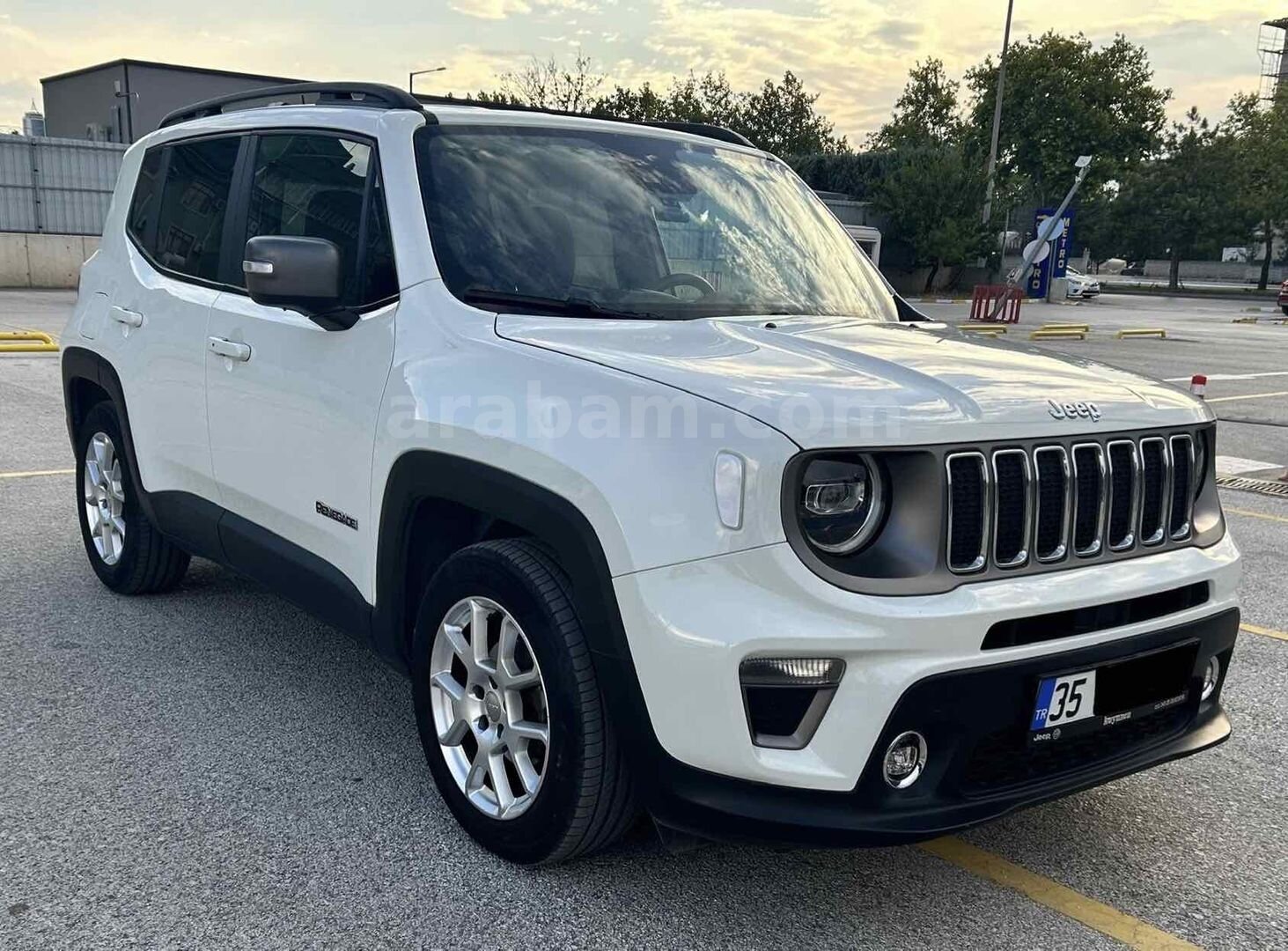 Sahibinden Temiz Jeep Renegade 1.6 MultiJet Limited 2020 Model 49.000 KM Beyaz (Tam otomatik) 2