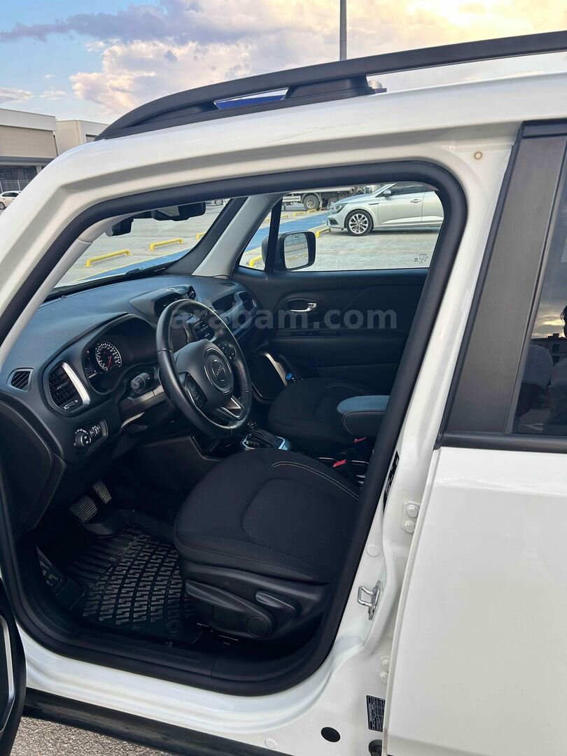 Sahibinden Temiz Jeep Renegade 1.6 MultiJet Limited 2020 Model 49.000 KM Beyaz (Tam otomatik) 3