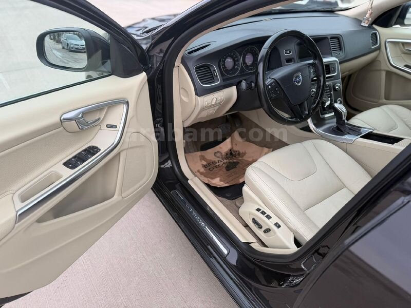 Sahibinden Volvo S60 1.6 D Advance 2013 Model 246.000 KM Siyah 5