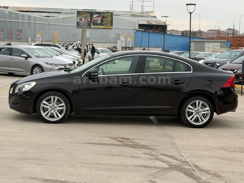 Sahibinden Volvo S60 1.6 D Advance 2013 Model 246.000 KM Siyah 3