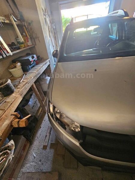 2016 Model Dacia stepway 2.sahibinden Hatasız Boyasız. Sadece 40 bin. Kilometrede 5