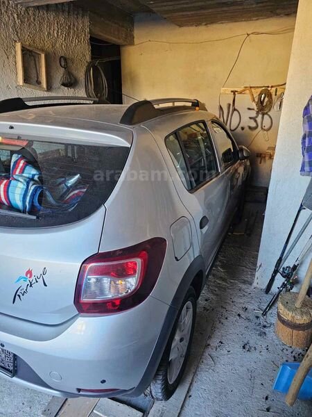 2016 Model Dacia stepway 2.sahibinden Hatasız Boyasız. Sadece 40 bin. Kilometrede 4
