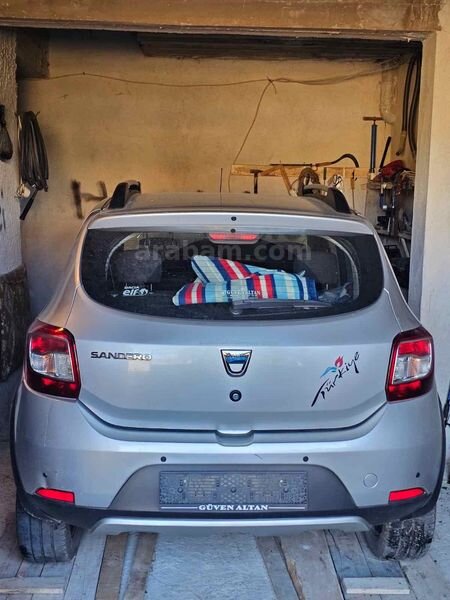 2016 Model Dacia stepway 2.sahibinden Hatasız Boyasız. Sadece 40 bin. Kilometrede 3