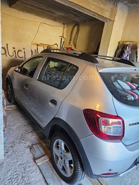 2016 Model Dacia stepway 2.sahibinden Hatasız Boyasız. Sadece 40 bin. Kilometrede
