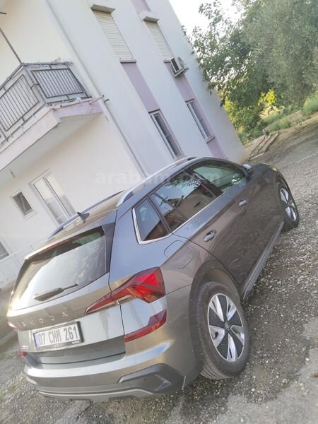 Sahibinden Skoda Kamiq 1.0 TSI Premium 2025 Model 5