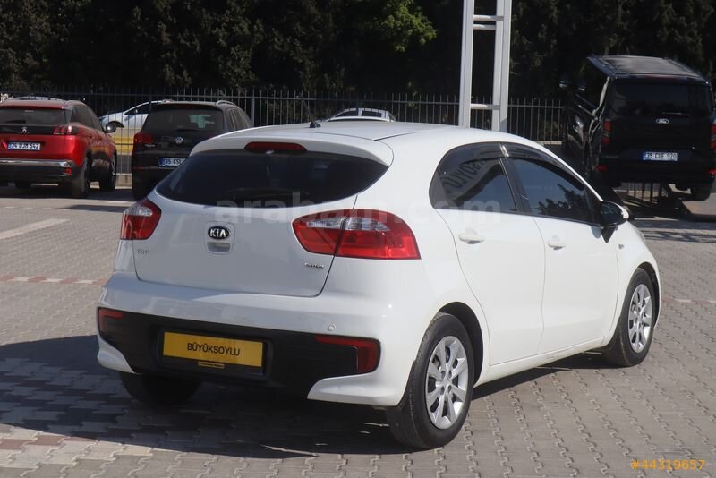 BÜYÜKSOYLU FİLO/2015 MODEL KIA RIO 1.4 CRDI COMFORT 90 HP 6