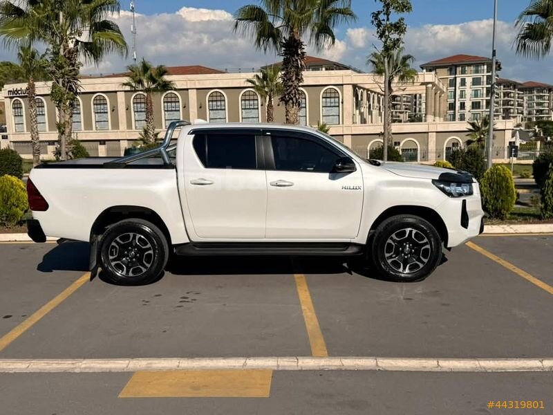 2024-TOYOTA-HİLUX-4X2-HATASIZ-BOYASIZ-TRAMERSİZ/SERVİS BAKIMLI 5