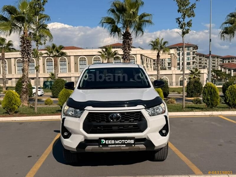 2024-TOYOTA-HİLUX-4X2-HATASIZ-BOYASIZ-TRAMERSİZ/SERVİS BAKIMLI 2