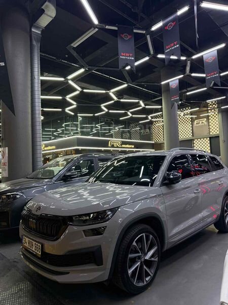 Sahibinden Skoda Kodiaq 1.5 TSI Sportline 2023 Model 90.000 KM Gri 6