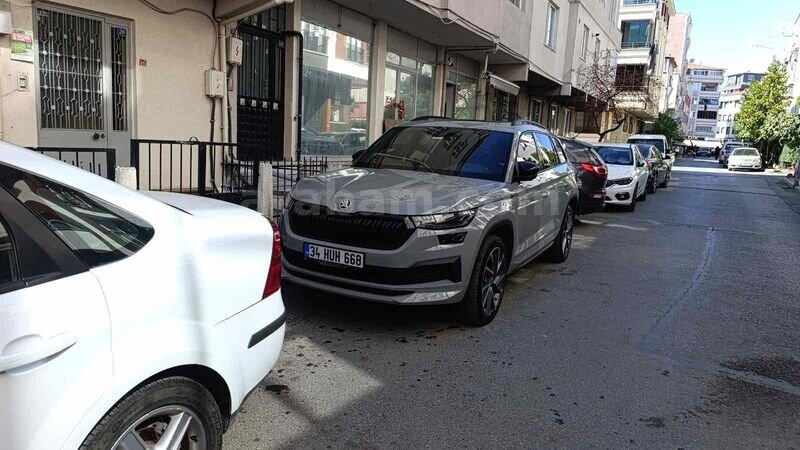 Sahibinden Skoda Kodiaq 1.5 TSI Sportline 2023 Model 90.000 KM Gri 3