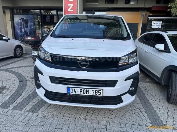 Galeriden Opel Vivaro 2.0 Ultimate XL 2026 Model İstanbul 17.500
