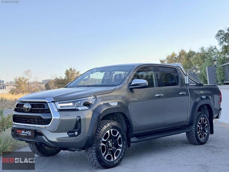2023/TOYOTA HILUX / %20 KDV FATURALI /54.000 KM/BOYASIZ 3