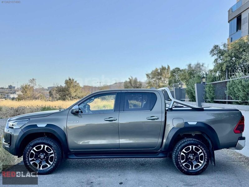 2023/TOYOTA HILUX / %20 KDV FATURALI /54.000 KM/BOYASIZ 7
