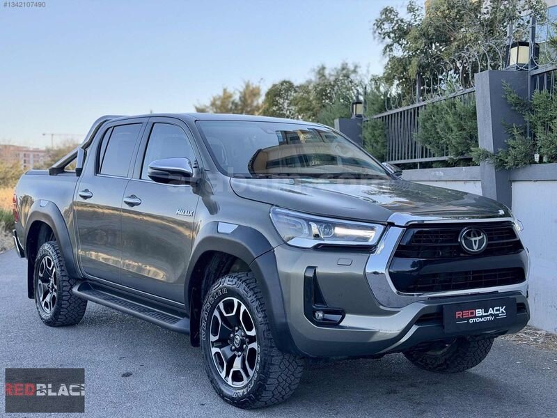 2023/TOYOTA HILUX / %20 KDV FATURALI /54.000 KM/BOYASIZ