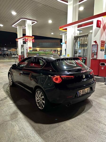 Sahibinden Alfa Romeo Giulietta 1.4 TB MultiAir Distinctive 2011 Model 5