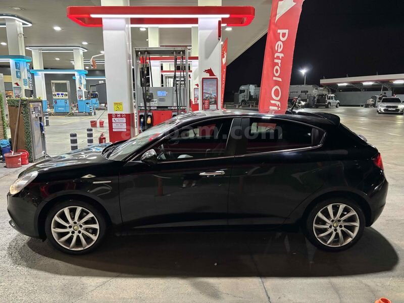 Sahibinden Alfa Romeo Giulietta 1.4 TB MultiAir Distinctive 2011 Model 7