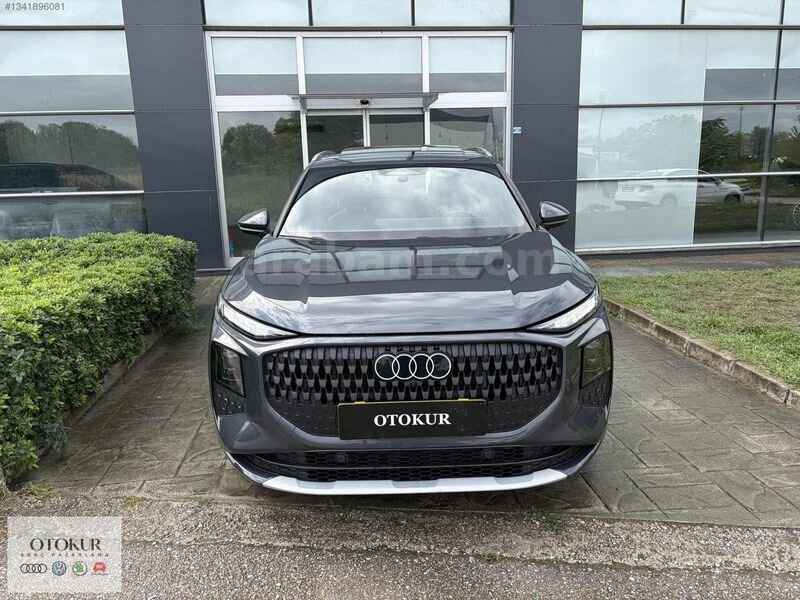 2025 AUDİ Q3 SUV 110 KW ADVANCED STRONIC YENİ KASA- CAM TAVAN 3