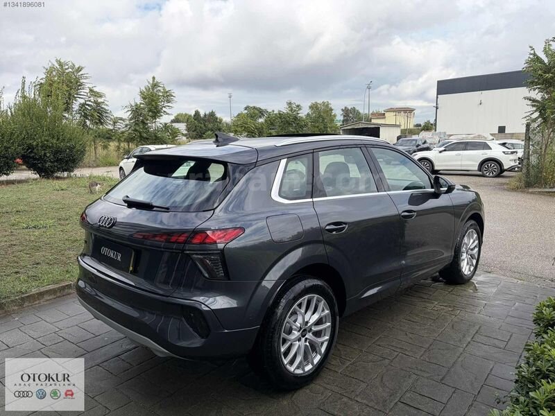 2025 AUDİ Q3 SUV 110 KW ADVANCED STRONIC YENİ KASA- CAM TAVAN 5