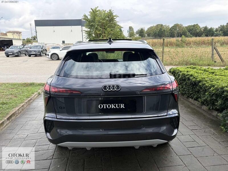 2025 AUDİ Q3 SUV 110 KW ADVANCED STRONIC YENİ KASA- CAM TAVAN 6