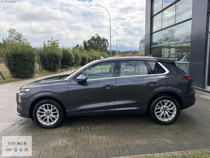 2025 AUDİ Q3 SUV 110 KW ADVANCED STRONIC YENİ KASA- CAM TAVAN 4