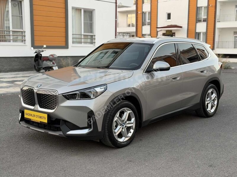 HATASIZ 2024 MODEL BMW İX1 eDRİVE20 X LİNE 27 BİN KM 3