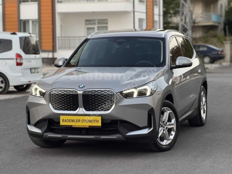 HATASIZ 2024 MODEL BMW İX1 eDRİVE20 X LİNE 27 BİN KM